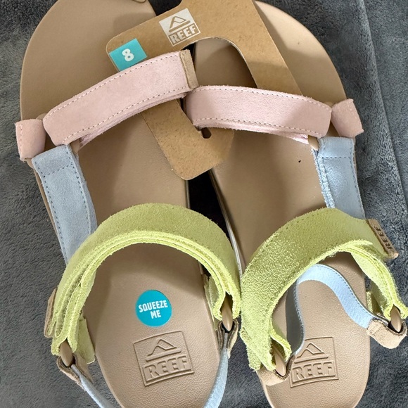 Reef Cushion Sandal with Adjustable Straps - Picture 3 of 5